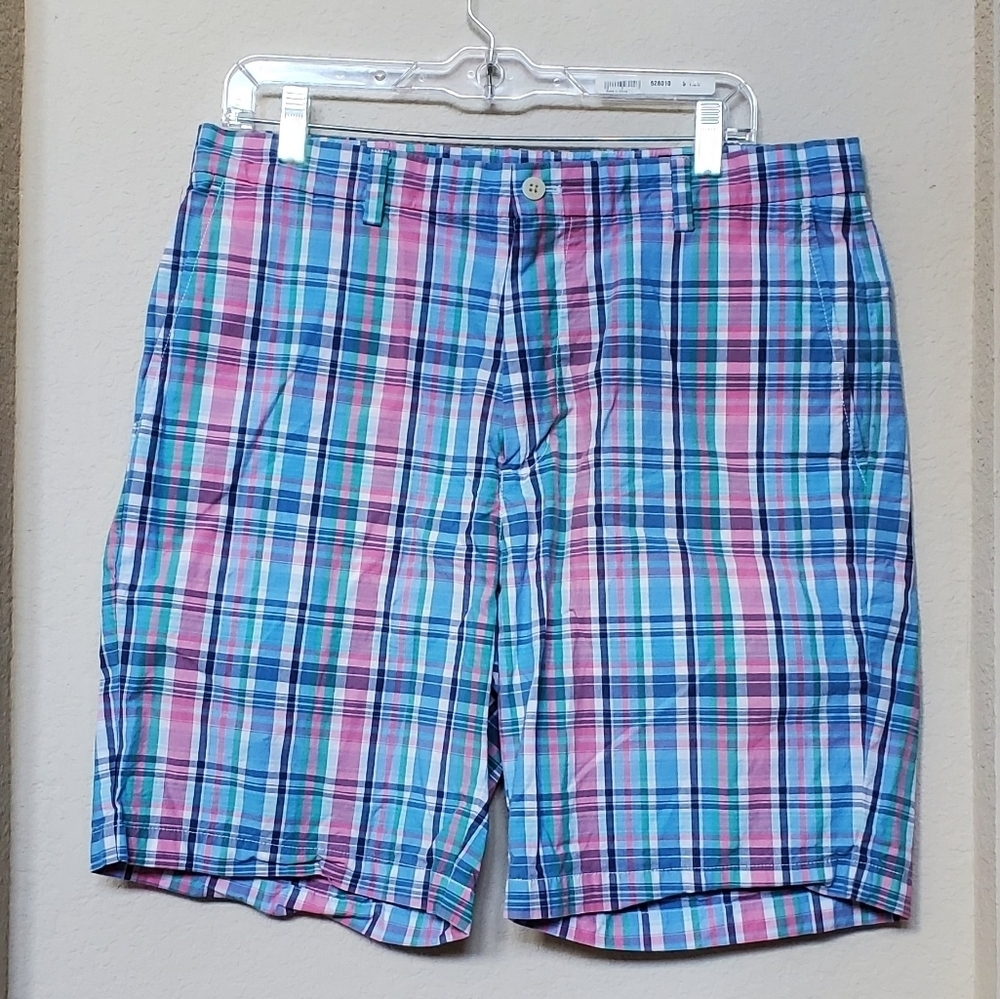 Vineyard Vines Plaid Shorts. Size 35
